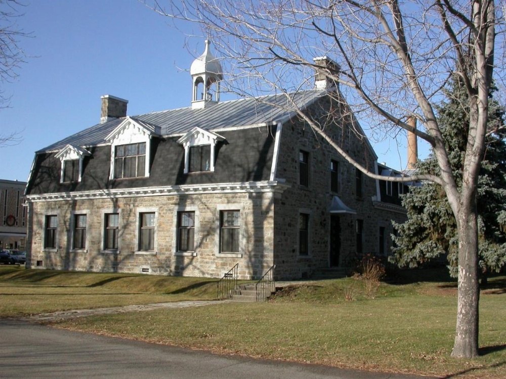 Manoir d'Youville Image 11